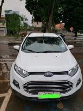 Vendo EcoSport 2015/2016, completo, branco, poucos Km rodados.