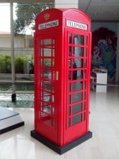 Cabine telefônica inglesa ou Country