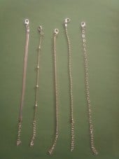 Pulseiras douradas