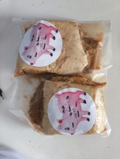 Linguiça artesanal e Costelinha de porco.