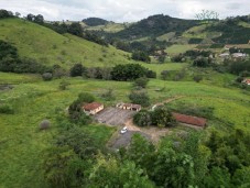 Vendo sítio/chácara em Bueno Brandão MG 4,51 ha 45.100 m² ótimo acesso direto com proprietár