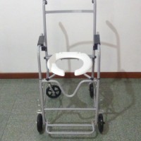 Cadeira de Rodas Banho Dobrável DB (Marca: Jaguaribe)