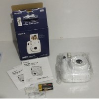 Câmera Instantânea Fujifilm (Branca) + Película de Proteção