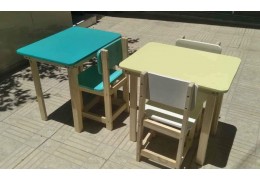 Conjunto infantil de mesa e cadeira coloridas - a partir de R$ 160,00 (Sítio Cercado)