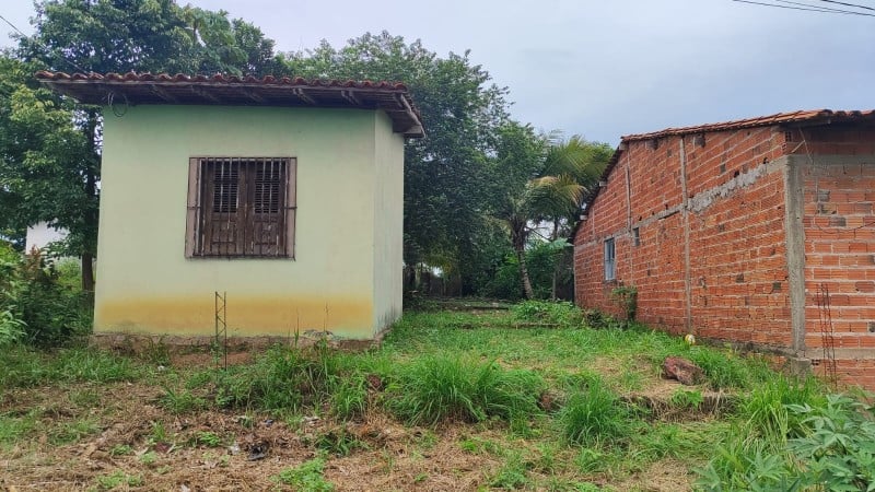 Venda de terreno com 1 cômodo