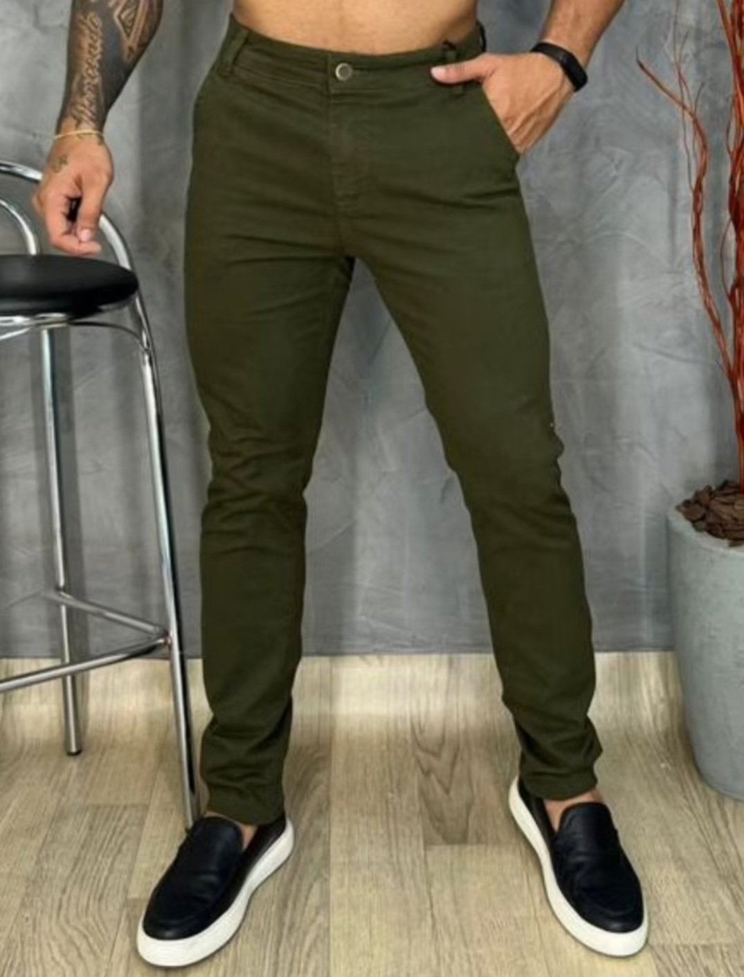 Calça de Sarja Premium Verde Militar Masculina Slim Fit com Lycra Calca jeans