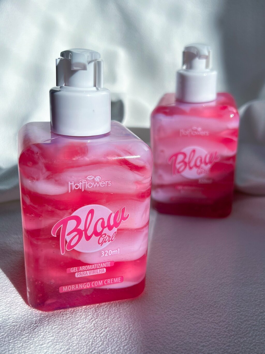 Blow Girl - Gel Hidratante Beijável Com Aroma de Morango Para o Corpo