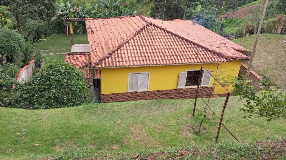 Vendo chácara em Igarata vista para represa e area verde otimo preço