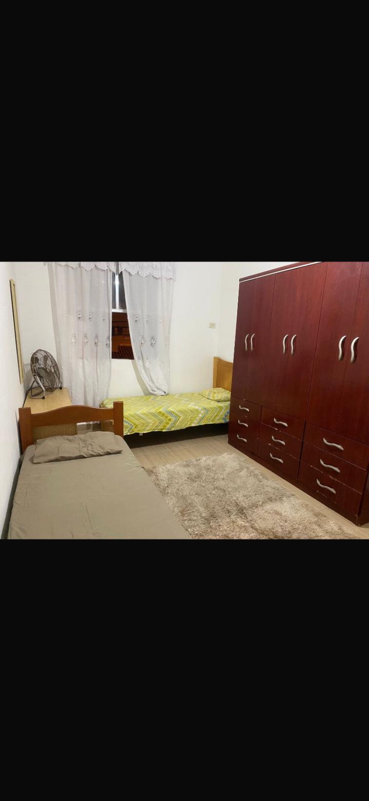 Quarto individual para moças em Santos