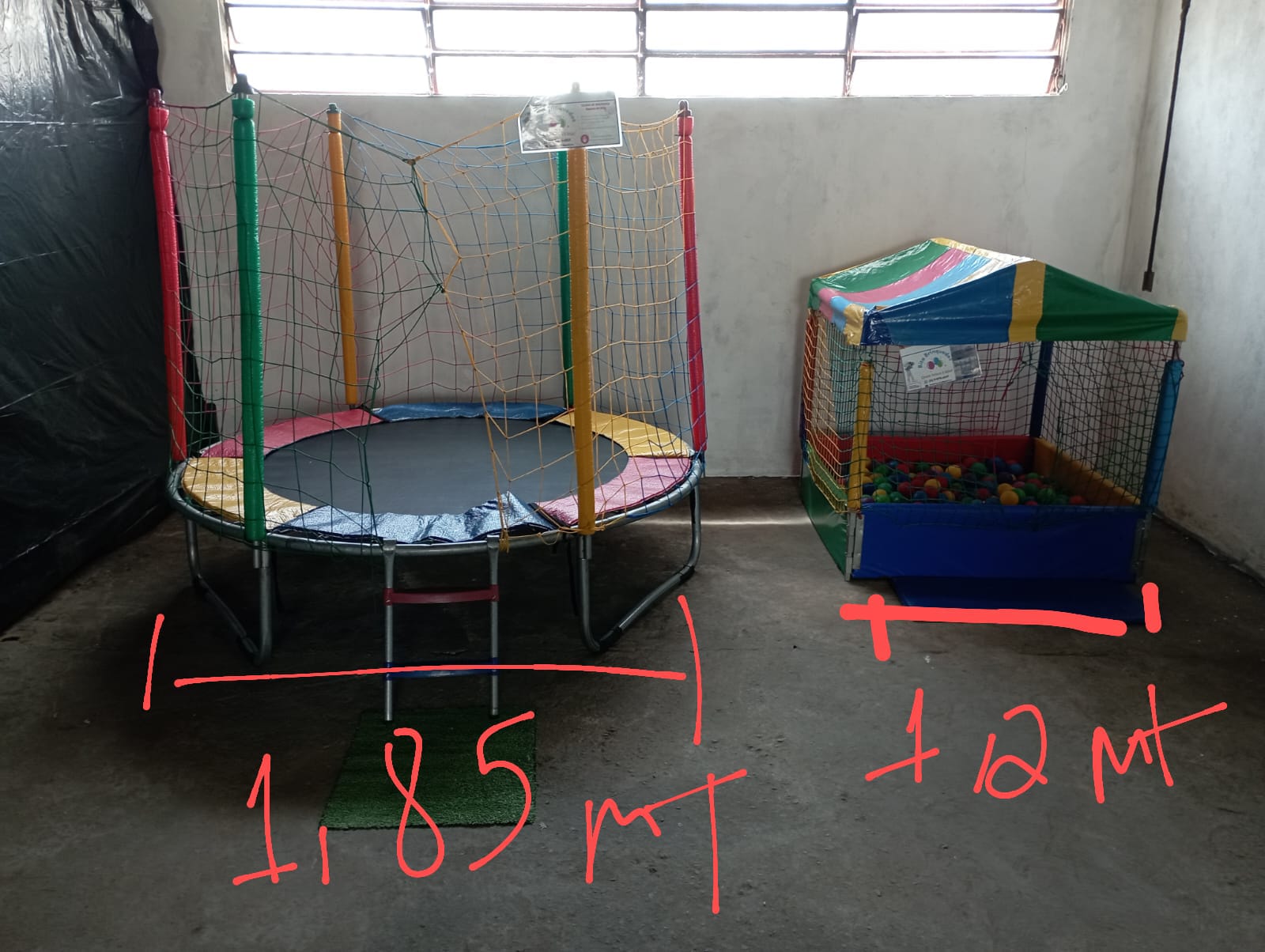 Locação de brinquedos - pula pula e piscina de bolinhas